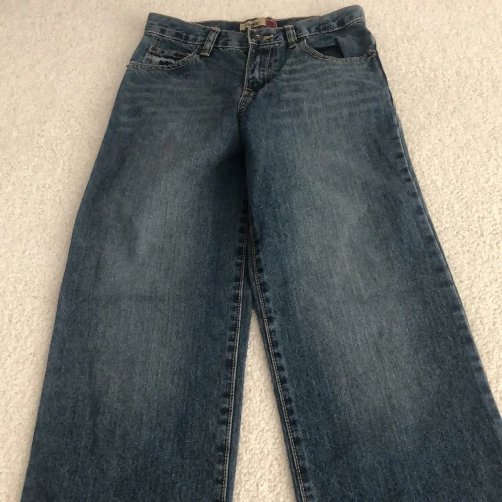 Old Navy Regular Style Jeans in 14 Slim